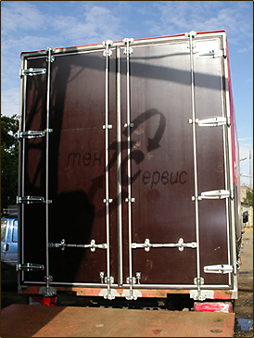 Каркас для грузового автомобиля с воротами