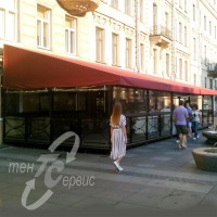 Летняя веранда для ресторана на канале Грибоедова в центре 
Санкт-Петербурга.